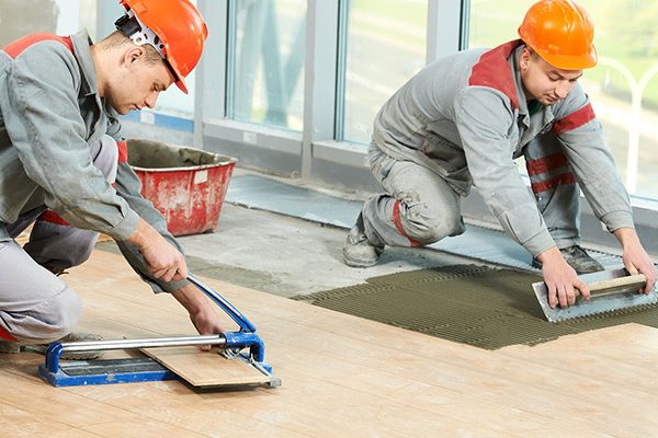 pedreiro-de-acabamento-de-obra-construcao-civil